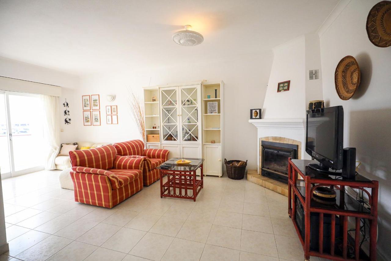 B60 - Promenade View Apartment