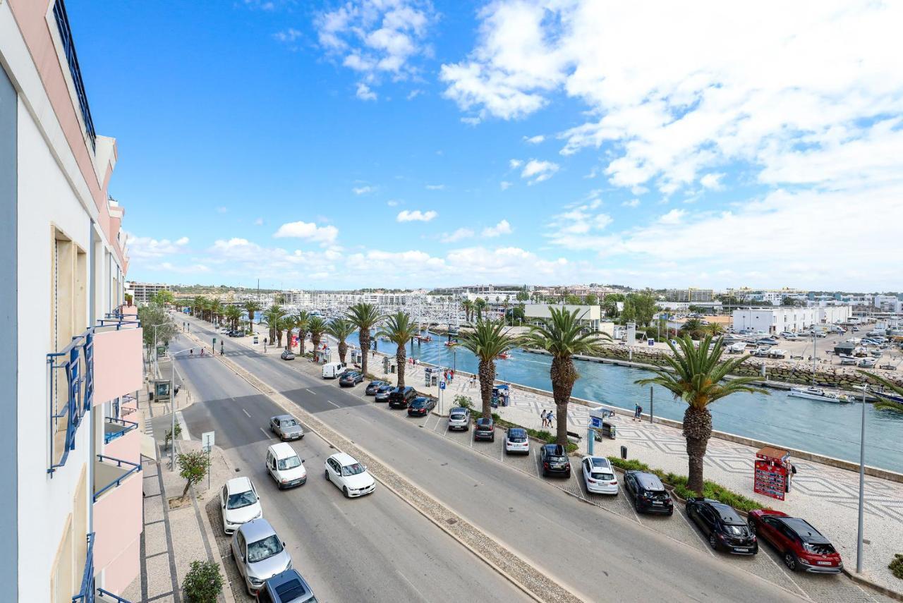 B60 - Promenade View Apartment *